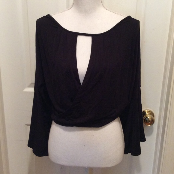 Free People Tops - Free People Top L Black Solid Bell Sleeve Keyhole